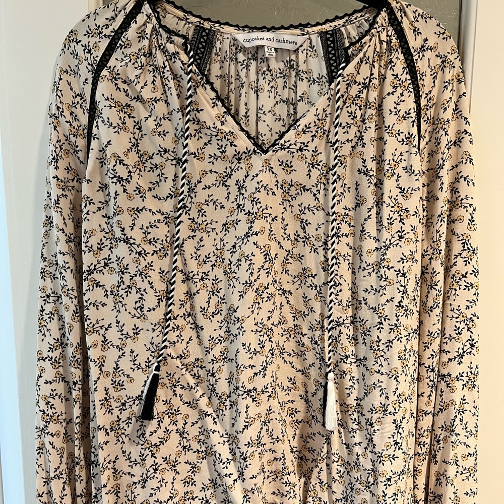 Cupcakes and cashmere shirt, size xs